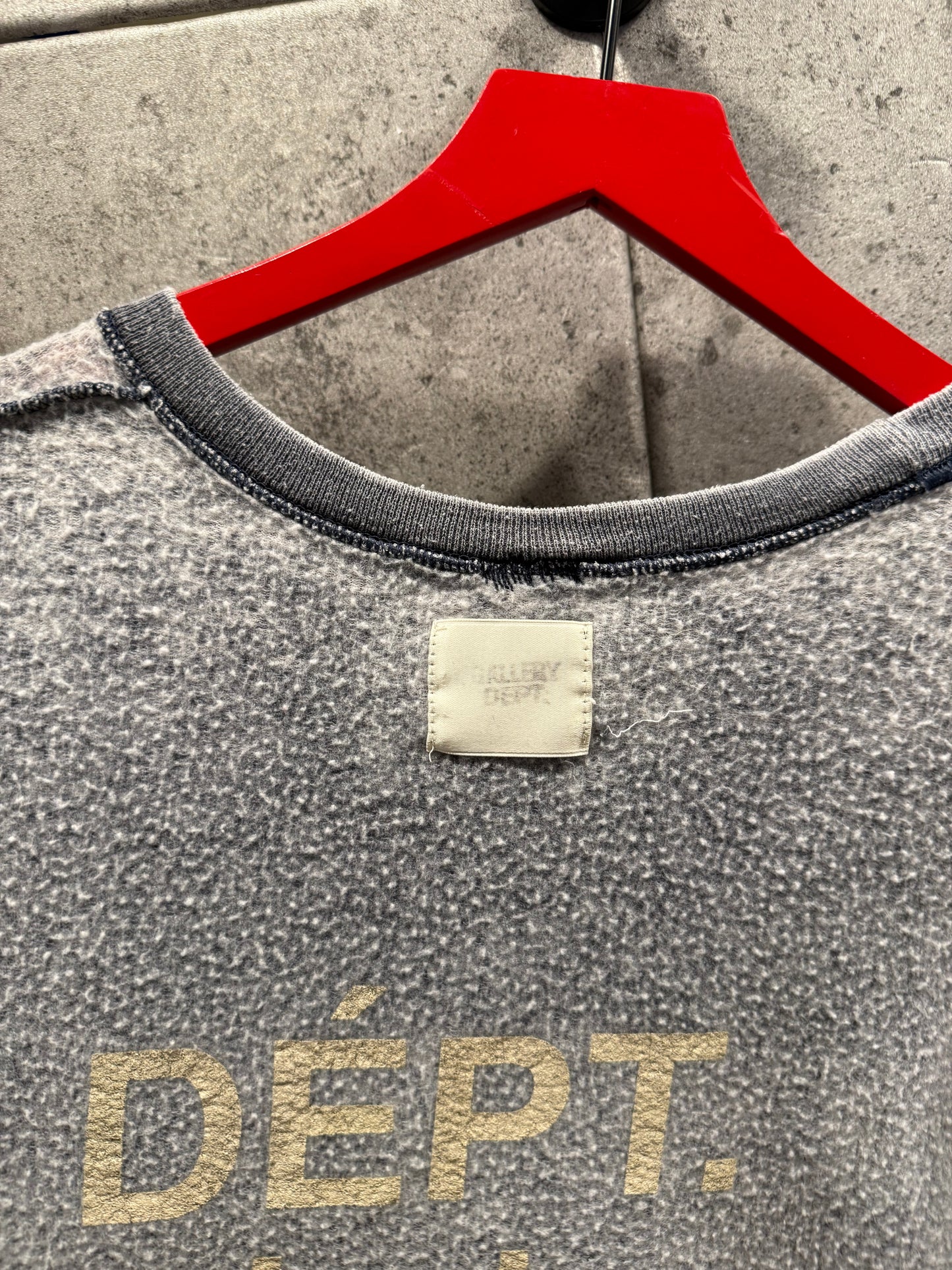 Gallery dept og reversible crewneck