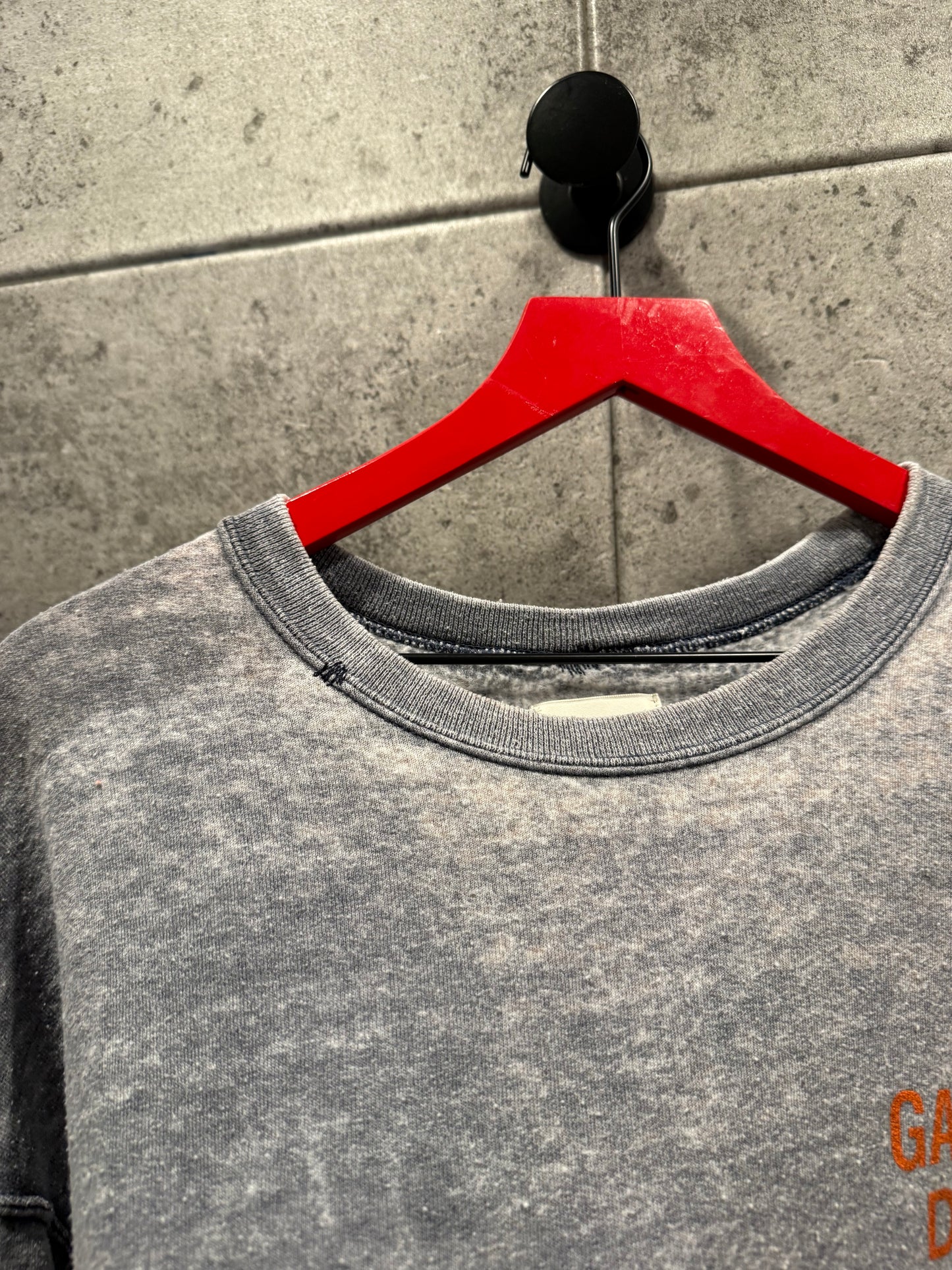 Gallery dept og reversible crewneck