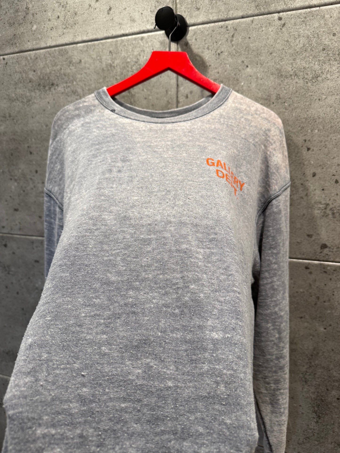 Gallery dept og reversible crewneck