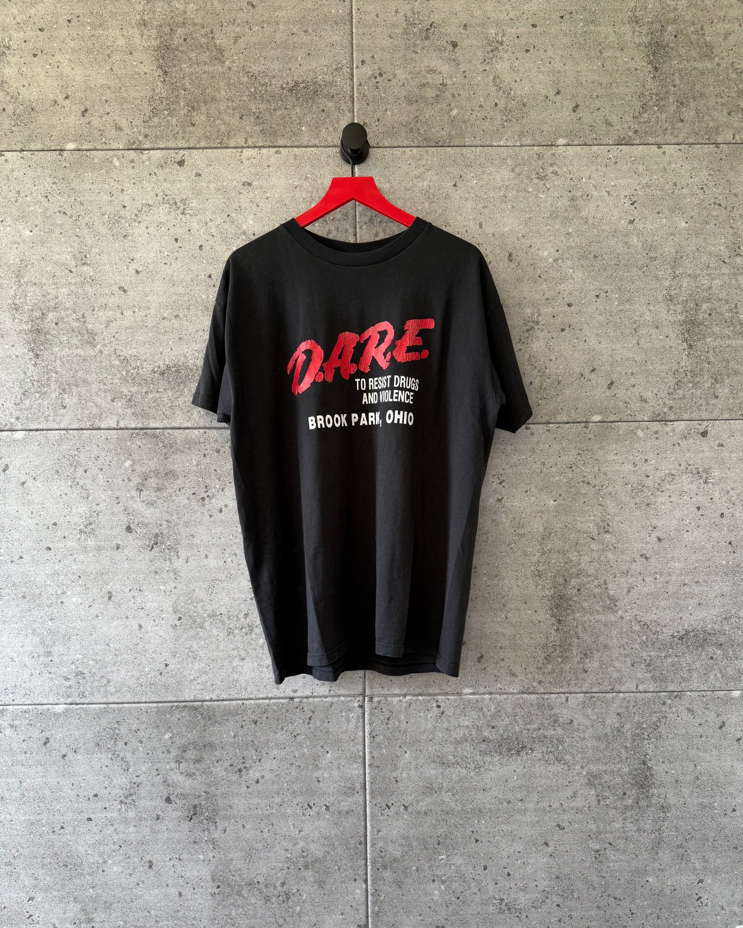 Vintage DARE t shirt