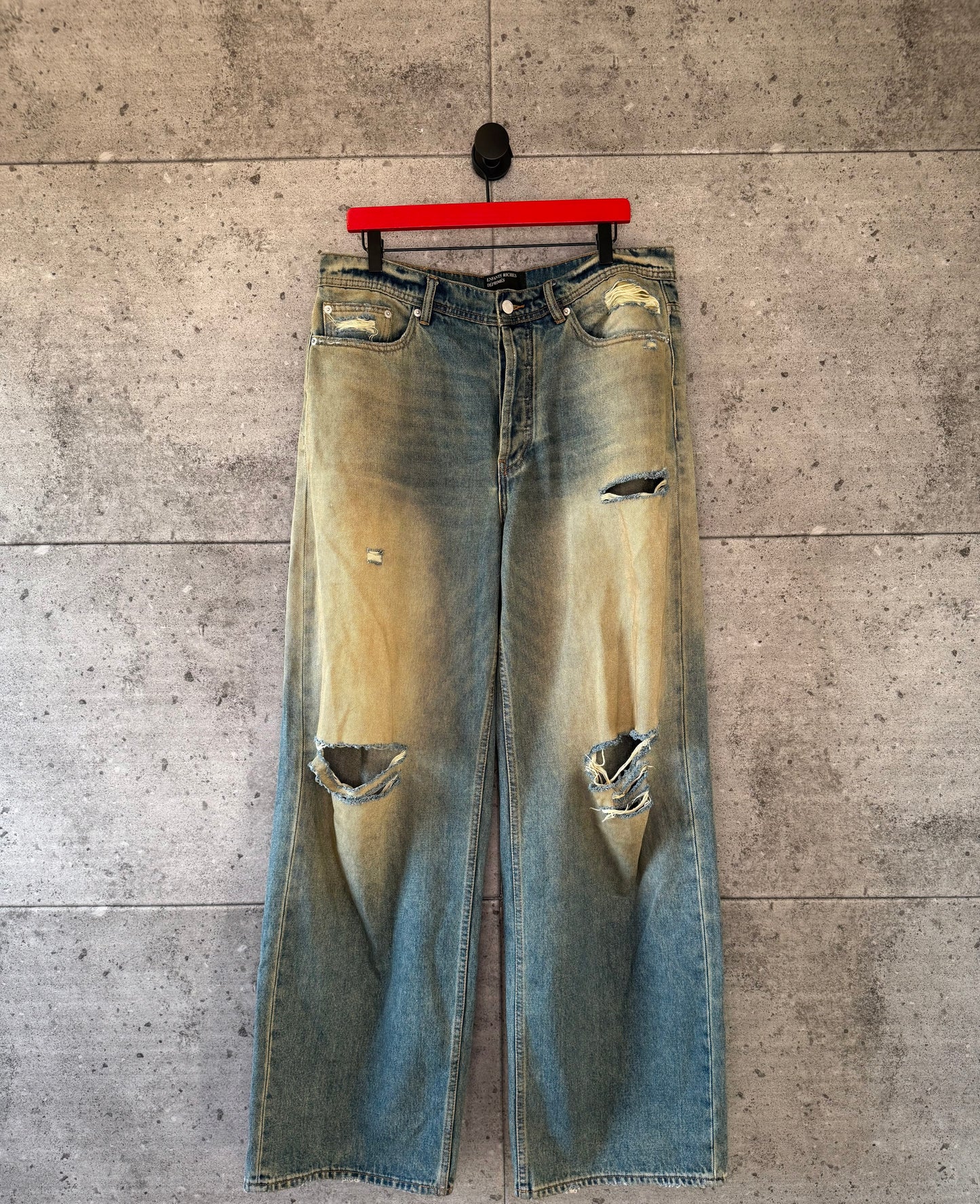 Enfants riches deprimes corpse pose denim