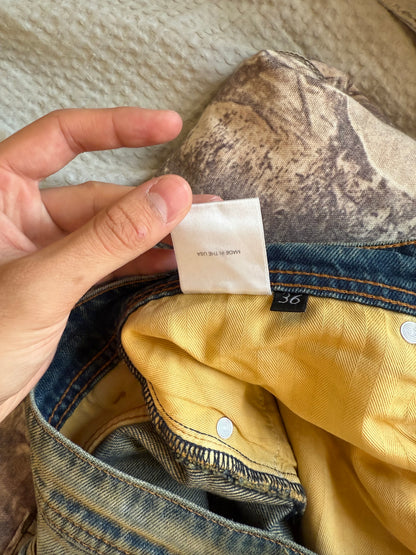 Enfants riches deprimes corpse pose denim