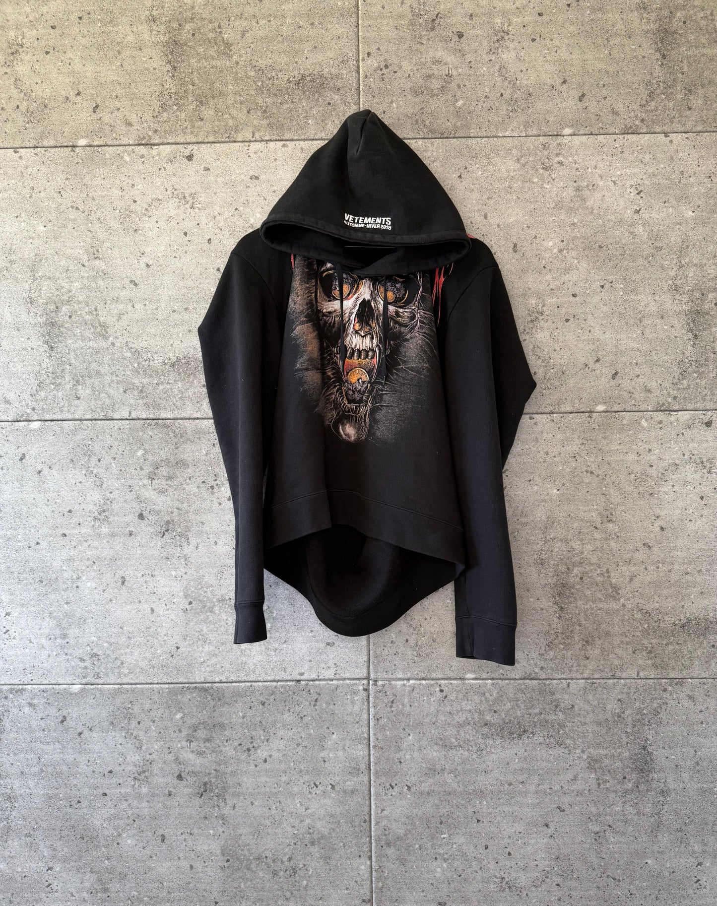 Vetements misplaced skull logo hoodie