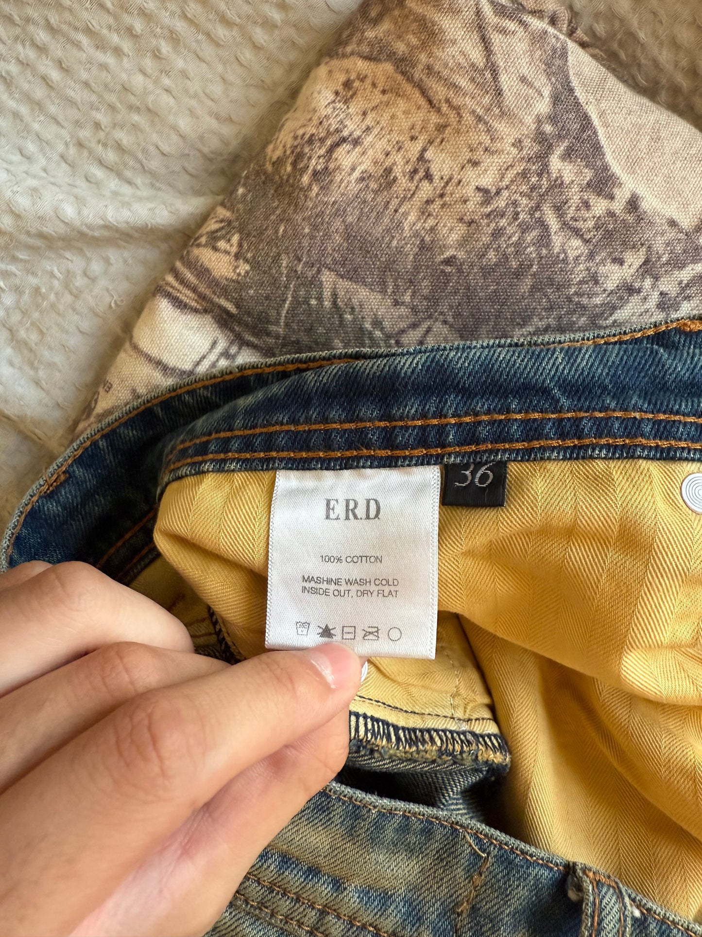 Enfants riches deprimes corpse pose denim