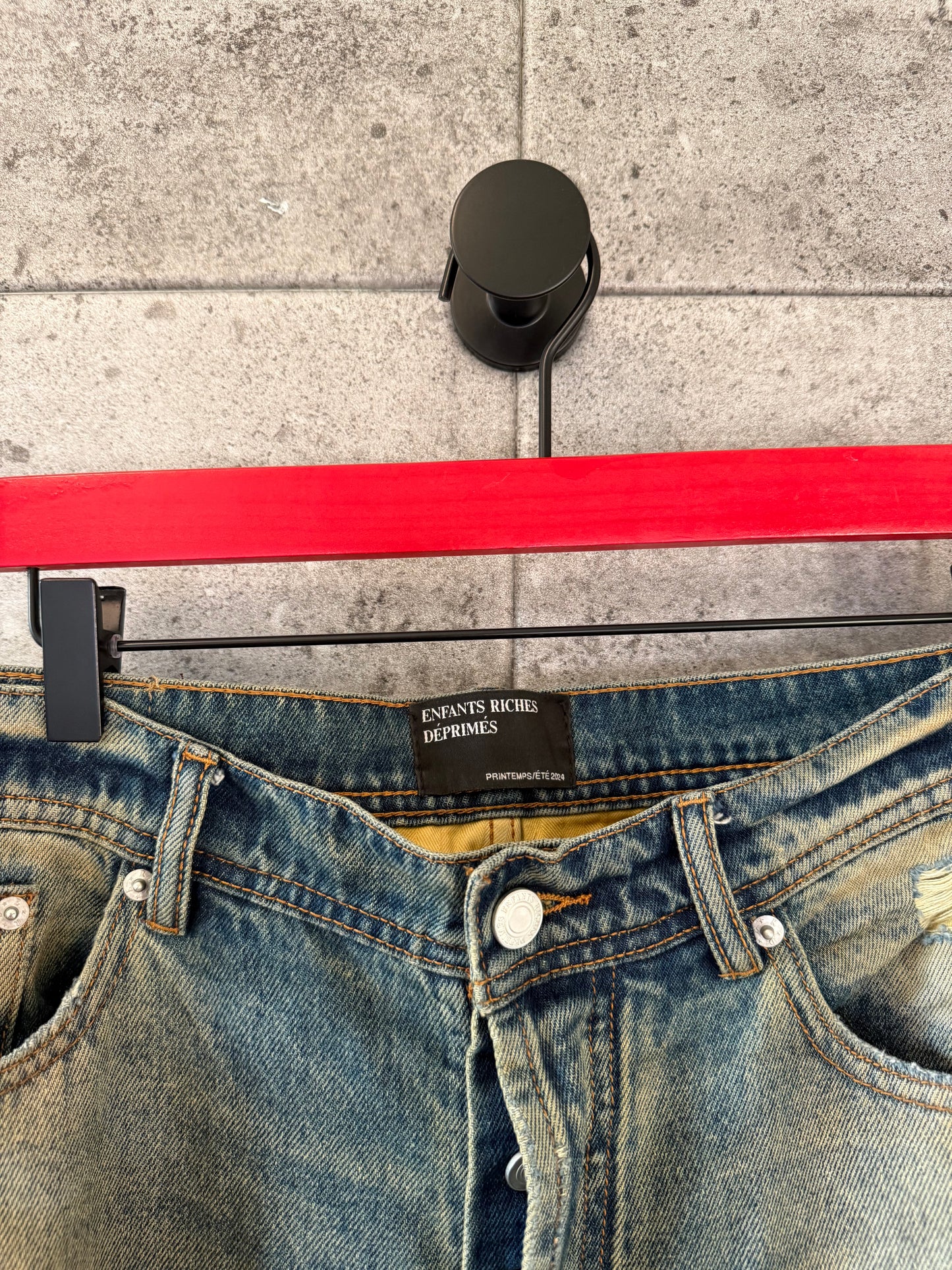 Enfants riches deprimes corpse pose denim