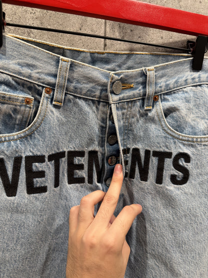 Vetements Logo Jeans