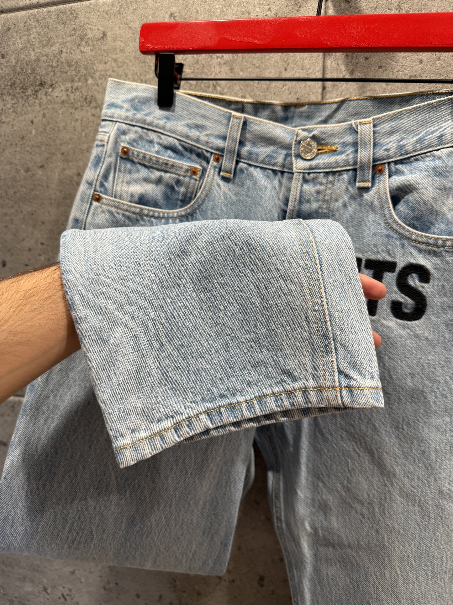 Vetements Logo Jeans