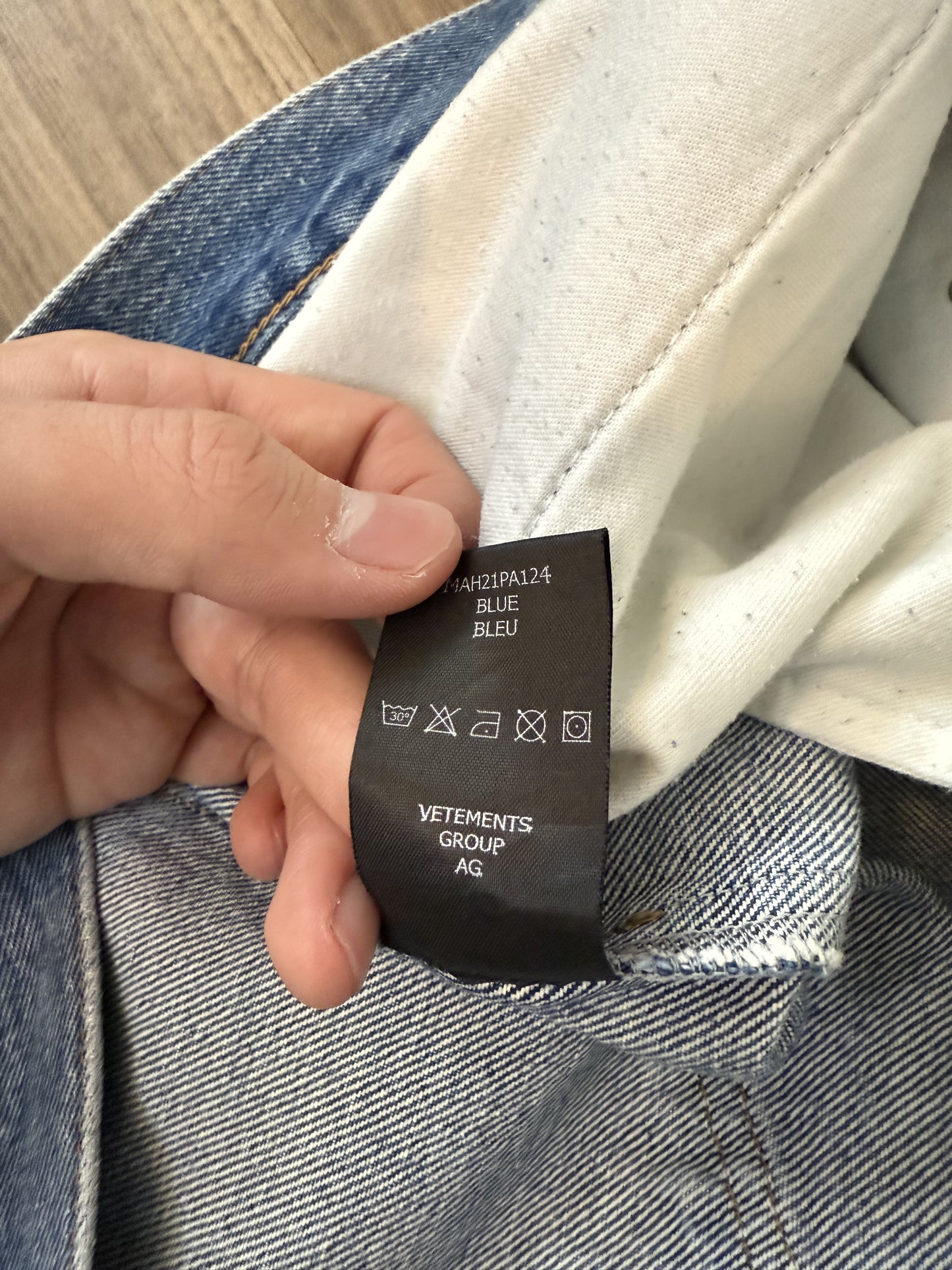 Vetements censored logo denim