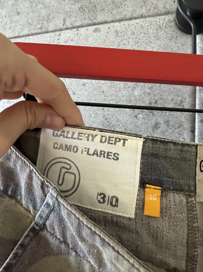 Gallery Dept camo La flares