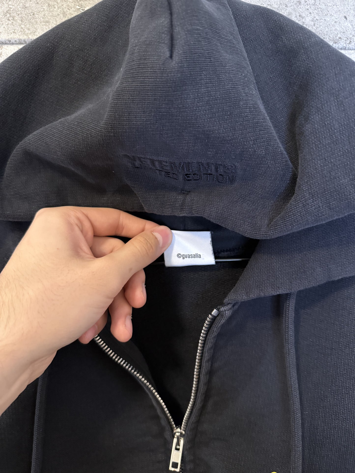 Vetements name tag zip up hoodie